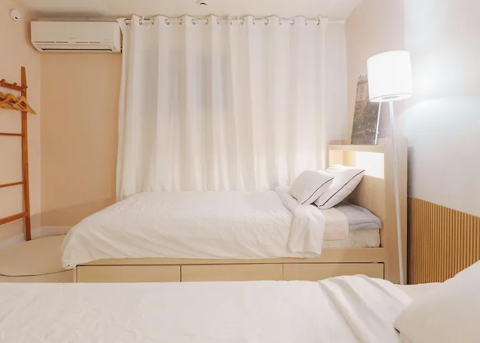동대문 명동 홍대 성수 강남 Kspo 직행 편의점 도보 1분 조용 레몬하우스 Dongdaemun Myeongdong Hongdae Kspo Lemon House