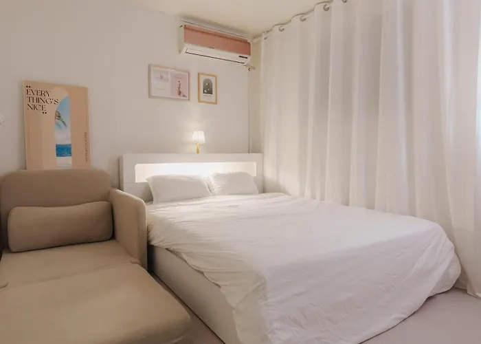 Apartment 동대문 명동 홍대 성수 강남 Kspo 직행 편의점 도보 1분 조용 레몬하우스 Dongdaemun Myeongdong Hongdae Kspo Lemon House *