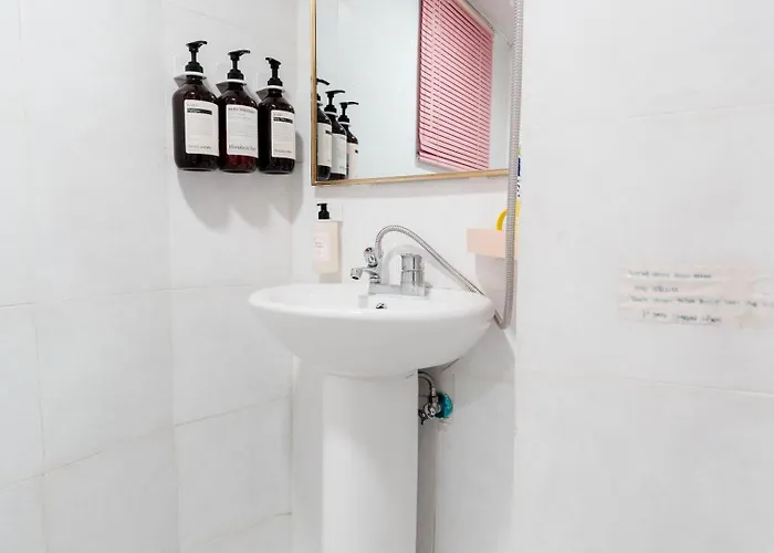 동대문 명동 홍대 성수 강남 Kspo 직행 편의점 도보 1분 조용 레몬하우스 Dongdaemun Myeongdong Hongdae Kspo Lemon House *